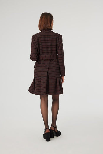 Beli Kuşaklı Nakış Detaylı Ceket