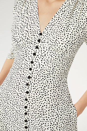 V Yaka Yırtmaçlı Elbise