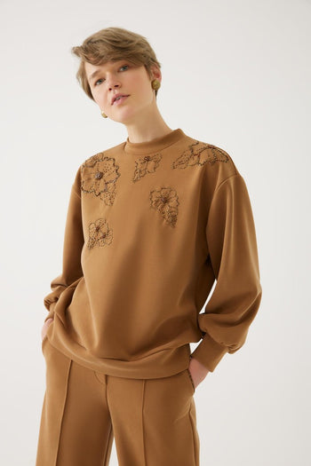 Çiçek Desenli Sweatshirt