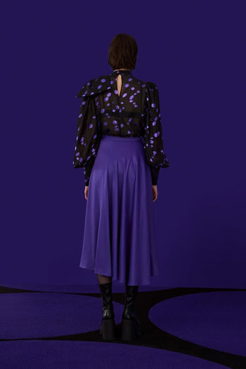 Yakası Çıkarılabilir Aksesuarlı Metalik Bluz