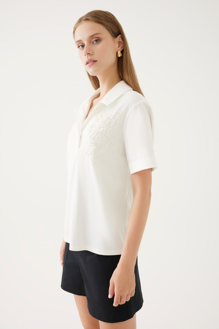 Yakalı ve Pamuklu Tişört Modeli