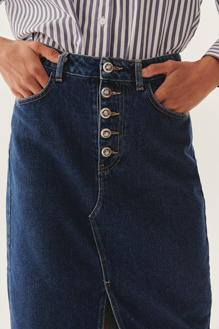 Düğme Ve Yırtmaç Detaylı Pamuklu Midi Boy Denim Etek