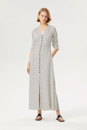 V Yaka Yırtmaçlı Elbise