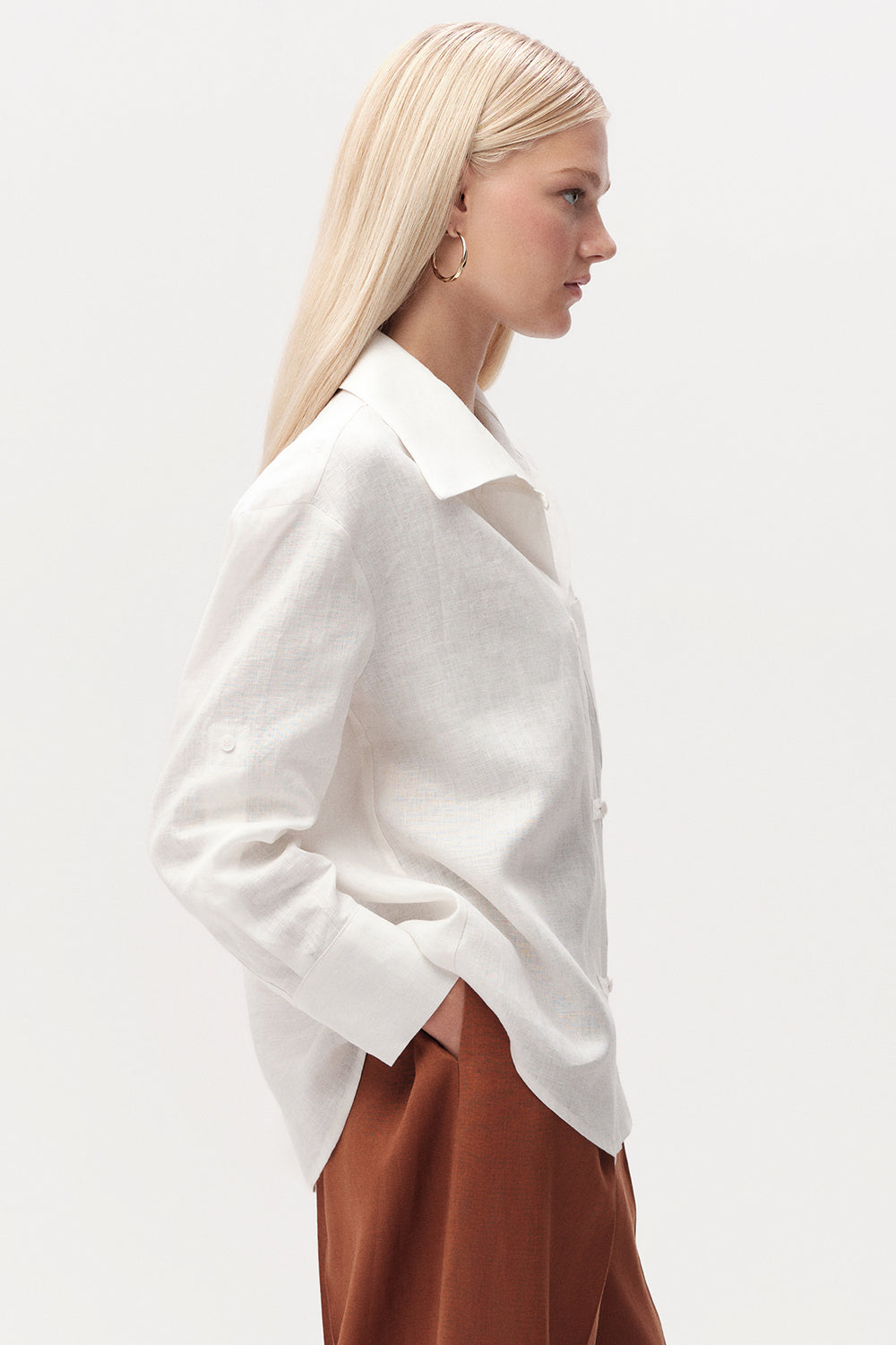 Uzun Kollu Cepli Düğmeli Keten Regular Beyaz Gömlek