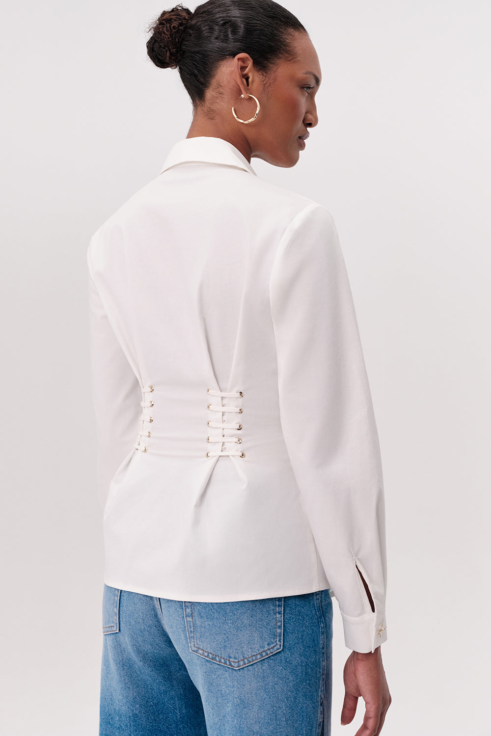 Gömlek Yaka Kuş Gözü Detaylı Bele Oturan Regular Beyaz Gömlek