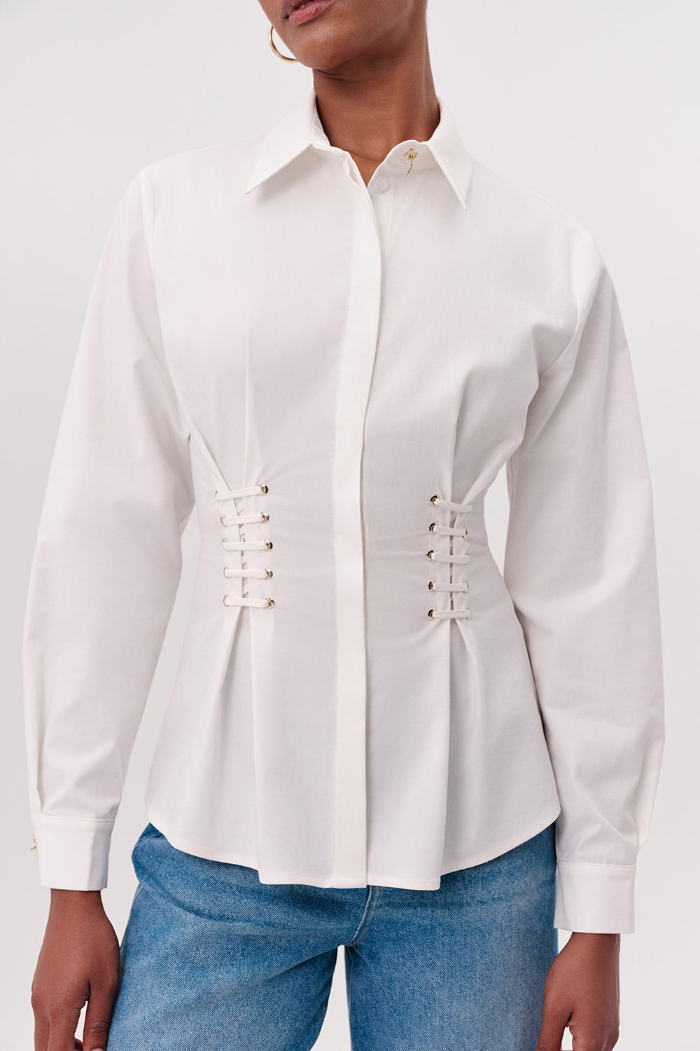 Gömlek Yaka Kuş Gözü Detaylı Bele Oturan Regular Beyaz Gömlek
