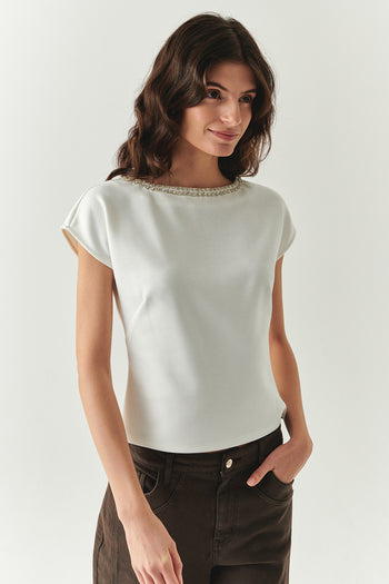 Taş Detaylı Kayık Yaka Kolsuz Regular Kemik Örme Bluz